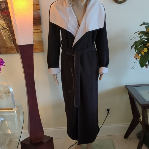 Donna Karan Black and Wight intimates size S-M